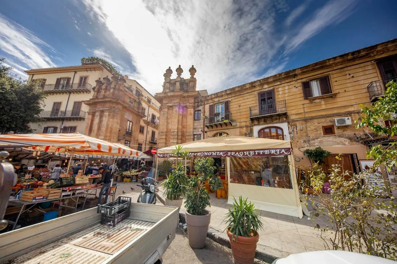 Apartment Donna Flavia - Casa Vacanze Centro Storico Palermo Italy
